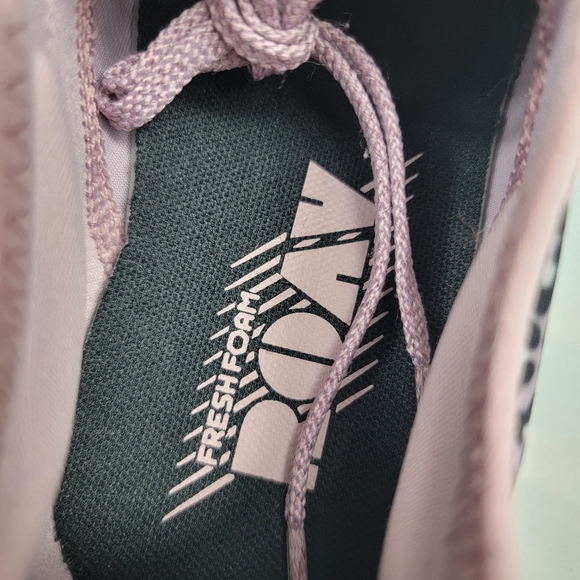 New Balance Fresh Foam Roav Women's 9 - Picture 7 of 10